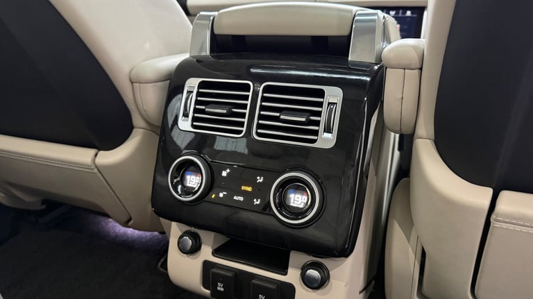 2019 Land Rover Range Rover 4.4 SDV8 Autobiography 4dr Auto ESTATE DIESEL Automatic