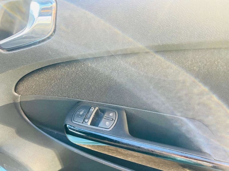 2012 Vauxhall Corsa 1.2 Exclusiv 3dr HATCHBACK PETROL Manual