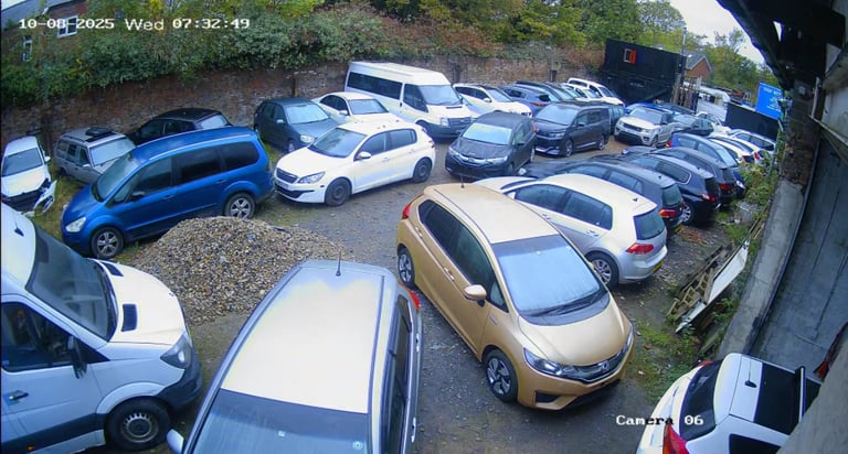 Car Sales Yard/ Garage Mechanics Lease for sale ** POTENTIAL FOR MOT STATION/ BREAKERS YARD***