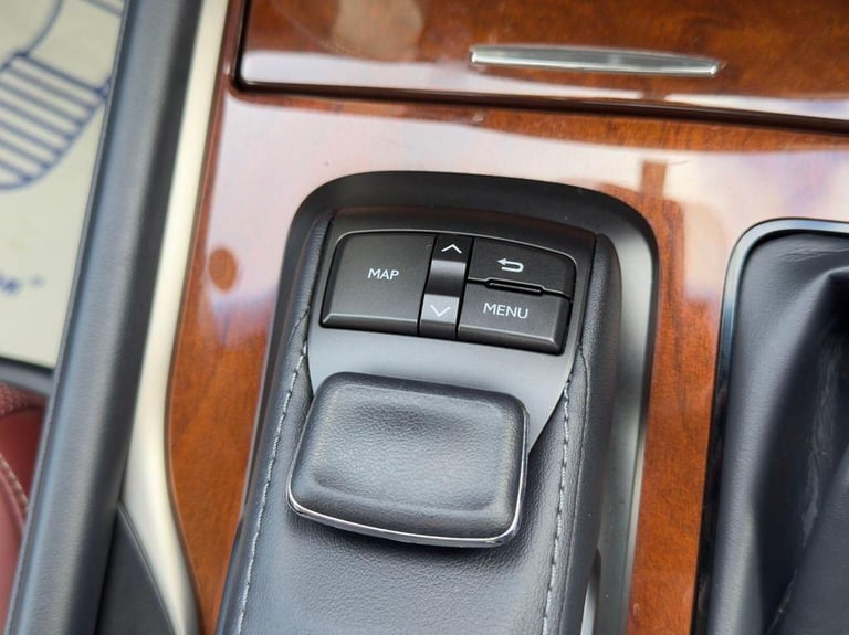 2024 Lexus LX LX570 5.7 V8 Automatic 4X4 8 seats 5dr Petrol Automatic