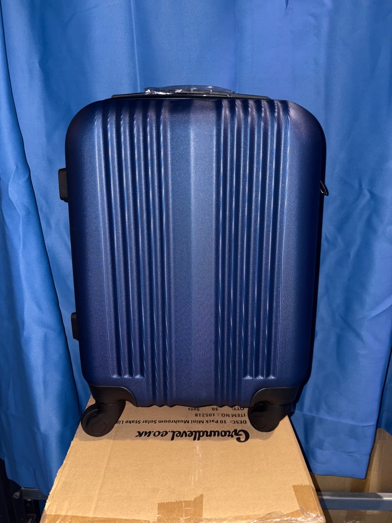 Navy 4 Wheel Cabin Luggage Suitcase 