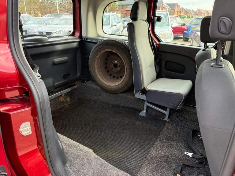 2012 Renault Kangoo 1.5 dCi Expression Euro 5 5dr MPV Diesel Manual