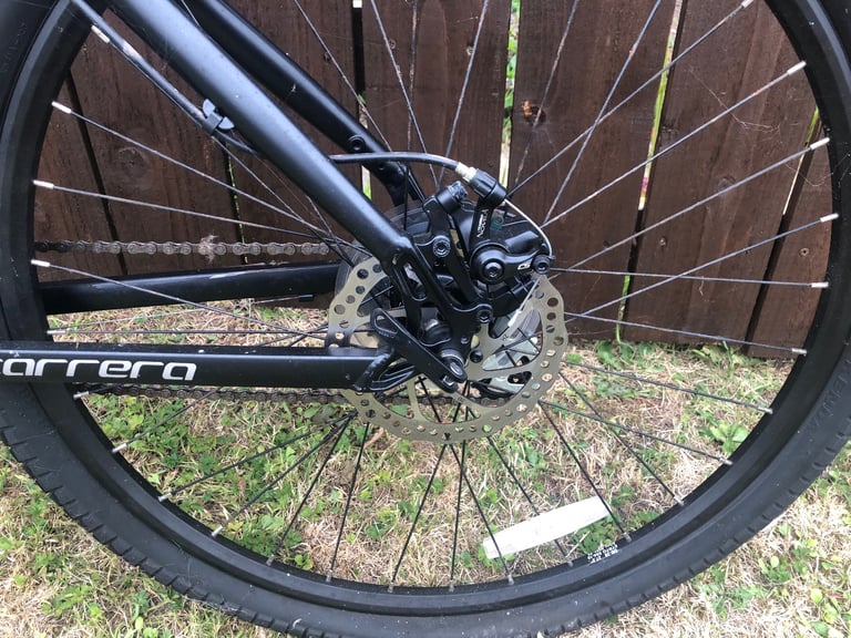 Quality Carrera 1 hybrid bike