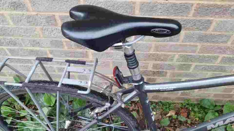 Lightweight Aluminium Marin San Rafael Hybrid bike in good condition with suspensions