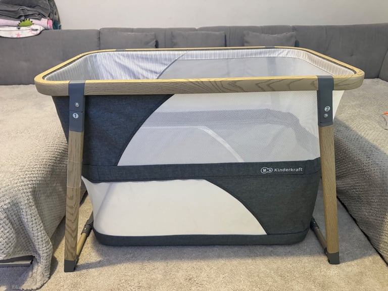 Kinderkraft travel cot / next to me crib 