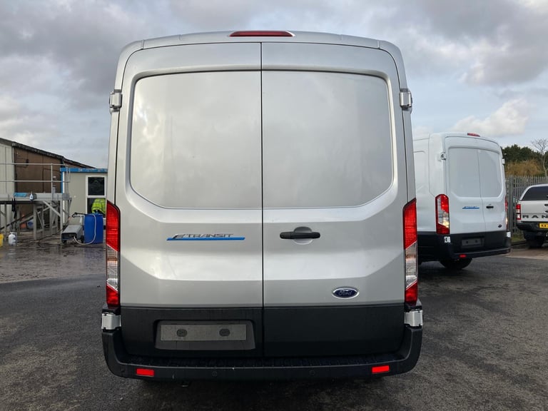 BRAND NEW ELECTRIC Ford E-Transit Trend Van 1.7 68kwh 184ps AUTO Moondust Silver