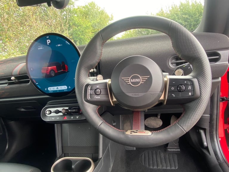 2024 MINI Cooper 1.5 C Sport Auto 3dr - OLED Infotainment Screen &amp; Rear Camera &amp; CarPlay ...