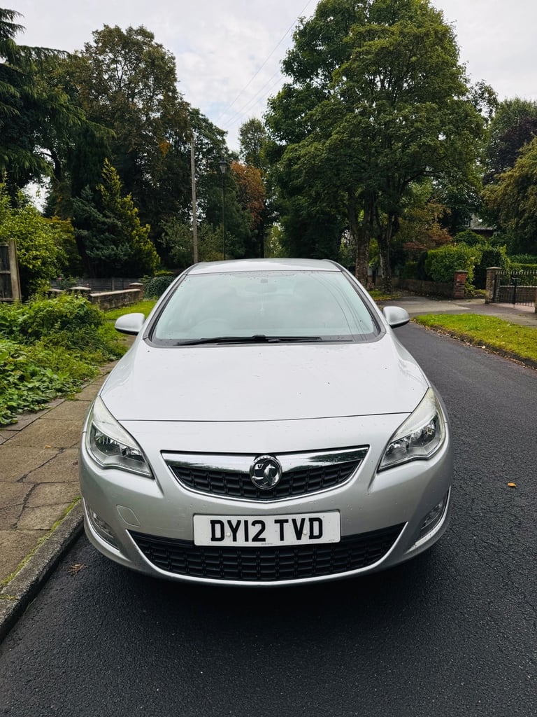 image for Vauxhall, ASTRA, Hatchback, 2012, Manual, 1398 (cc), 5 doors