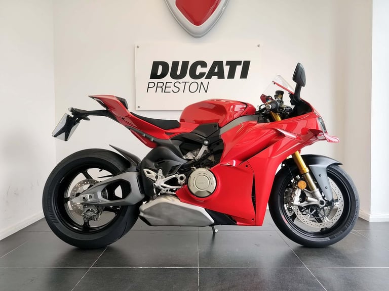 2024 Ducati Panigale V4S 7G Red 1,586 Miles | £365 Dep & £365 pcm