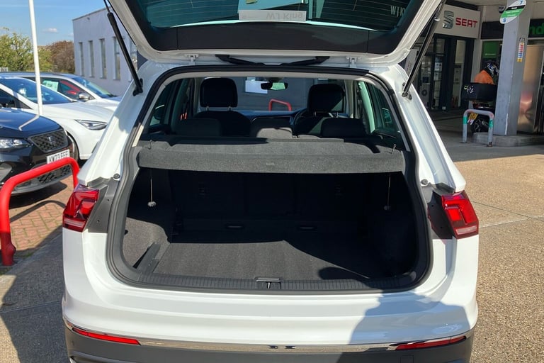  Volkswagen Tiguan 1.5 Tsi Life Suv 5dr Petrol Dsg Euro 6 s/s 150 Ps Petrol