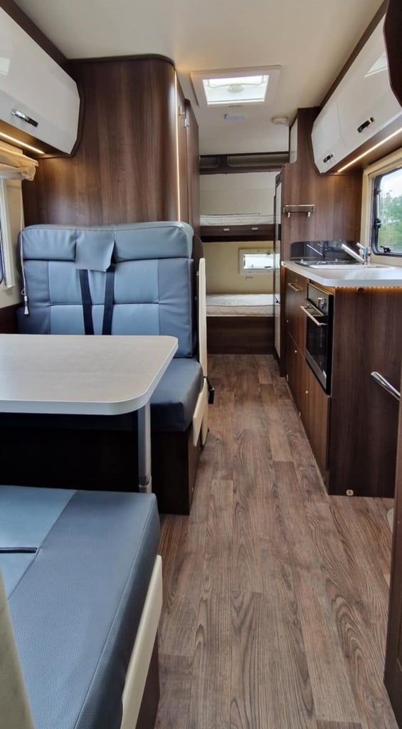 2018 FORD 2.0 ROLLER TEAM ZEFIRO 675 MOTORHOME 6 BERTH 6 BELT 3500kg 13K MILES