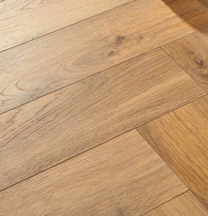 NEW 12.5 square metres Bayside Oak 8mm Herringbone Click Laminate flooring