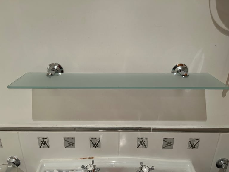 image for 2 floating glass shelves