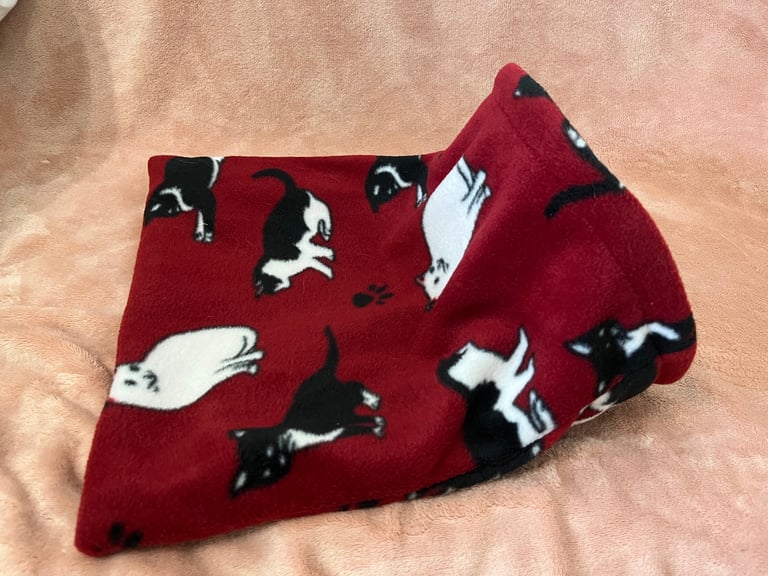 5 cat snuggle sacks