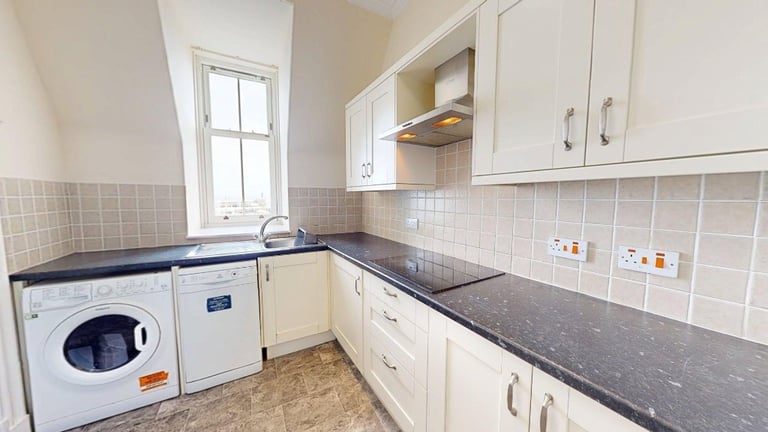 5 bedroom flat in Broad Street, Fraserburgh, Aberdeenshire, AB43 9AU