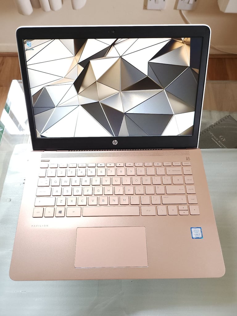 ❤️ HP Pavilion 14" White & Rose Gold i3-7100U 8GB RAM 128GB SSD Bang & Olufsen Laptop Mint Condition