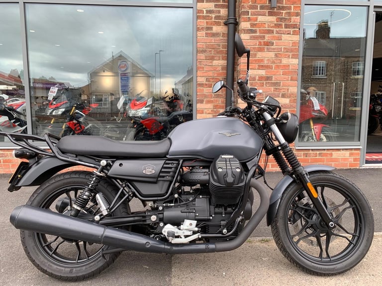 Moto Guzzi V7 STONE 750 - FSH - 2 YEAR WARRANTY