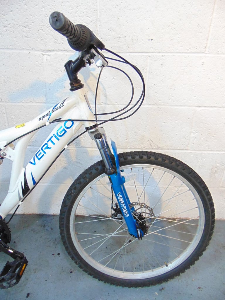 Aluminium Vertigo Mont Blanc (24" tyres, suit 9-12yr old) Mountain Bike (free local delivery)