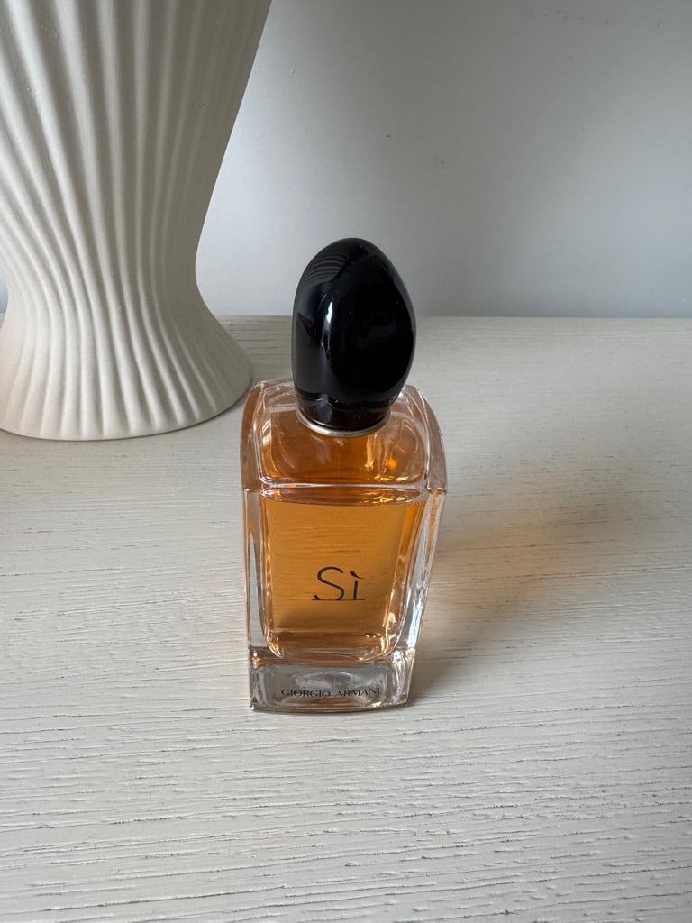 Si perfume on sale