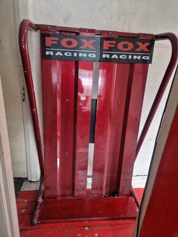 Alloy Wheels advertisement display/alloy Wheels spray stand