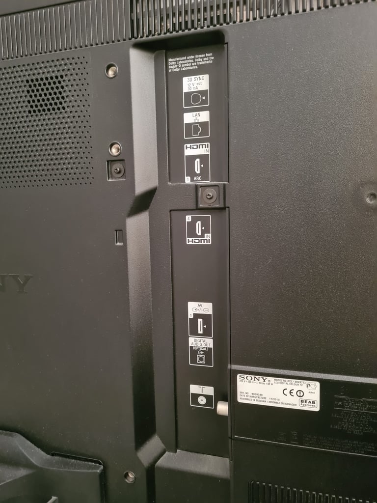 40” Sony Bravia KDL-40NX713 3D full HD Digital LCD TV