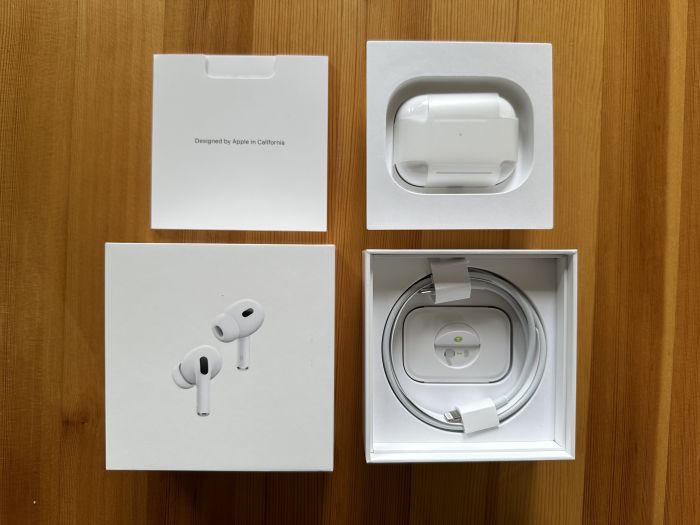 Air pod 3rd gens and airpod pro 2s