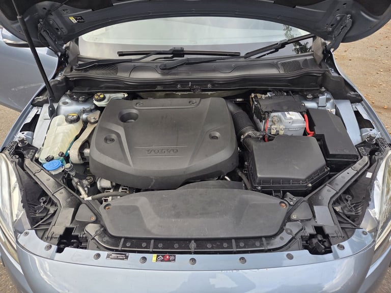 Volvo, V40, Hatchback, 2017, Manual, 1969 (cc), 5 doors