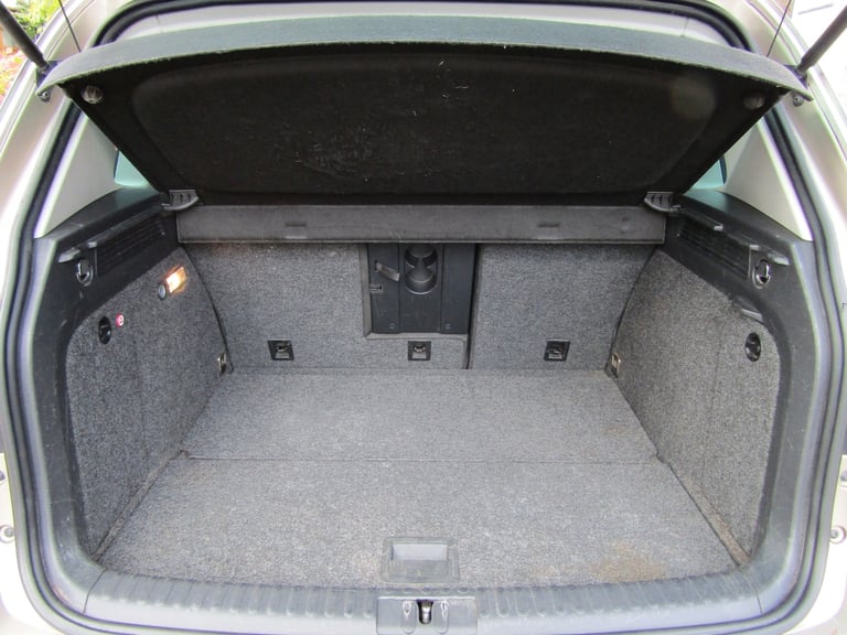 2015 Volkswagen Tiguan 2.0 TDi BLUEMOTION SPORT 4WD DSG 5DR LHD 4x4 Diesel Automatic