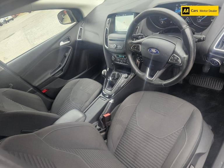 2017 Ford Focus 1.0 EcoBoost 125 Titanium 5dr HATCHBACK PETROL Manual