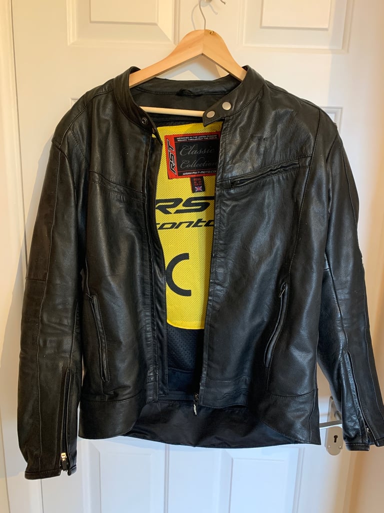 🏍️ Motorcycle Jacket and Gloves FOR SALE