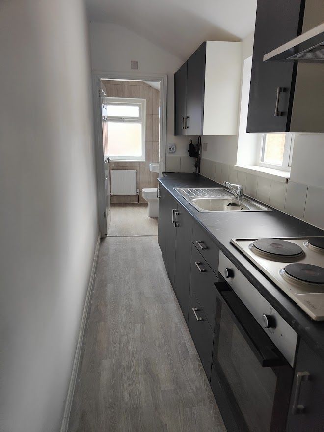 U.C. Welcome Luxury Flats / Rooms Available Are you on benefits