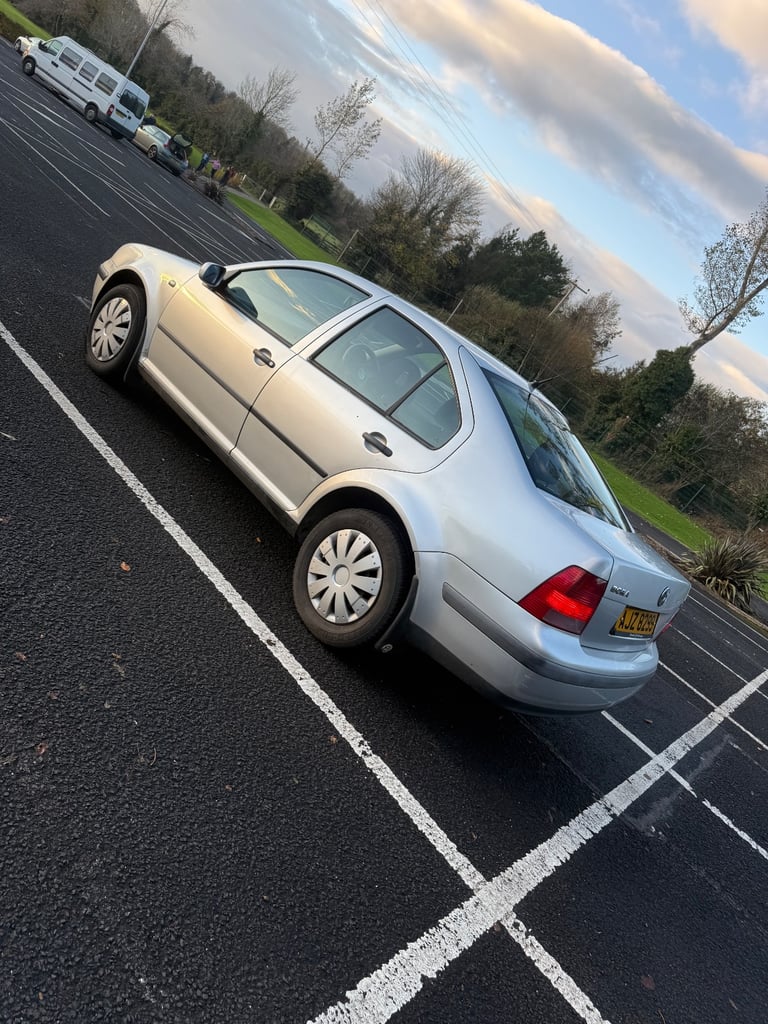 Volkswagen BORA 2001