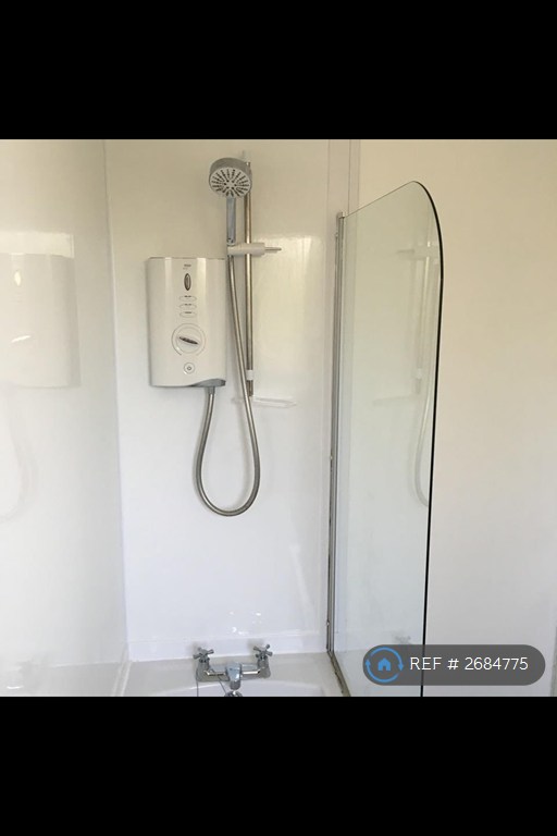 6 bedroom house in Penarth Road, Falmouth, TR11 (6 bed) (#2684775)