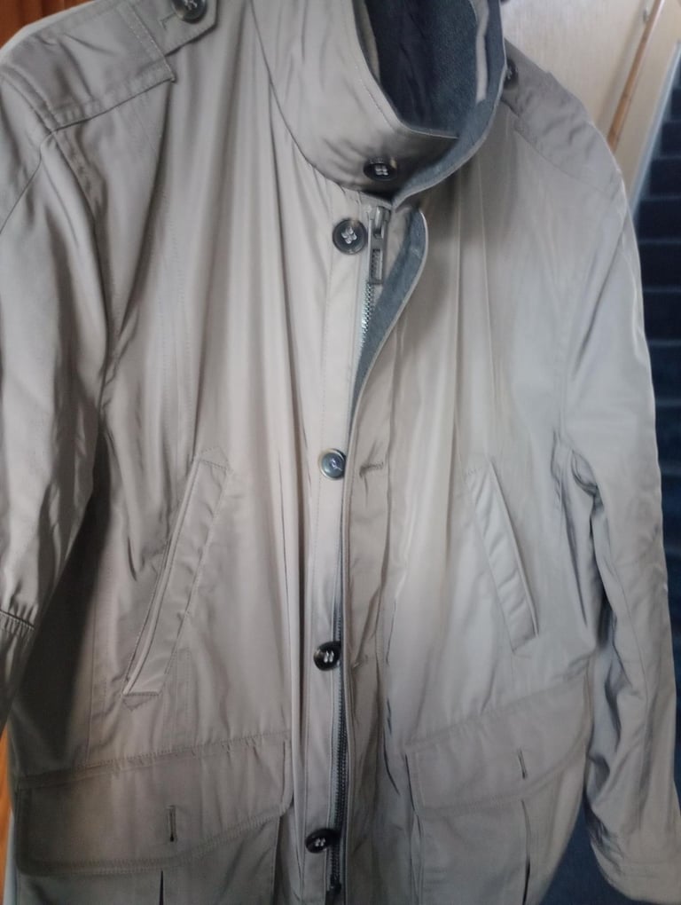 Men’s Heavy Duty Winter Coat – Size M/L 