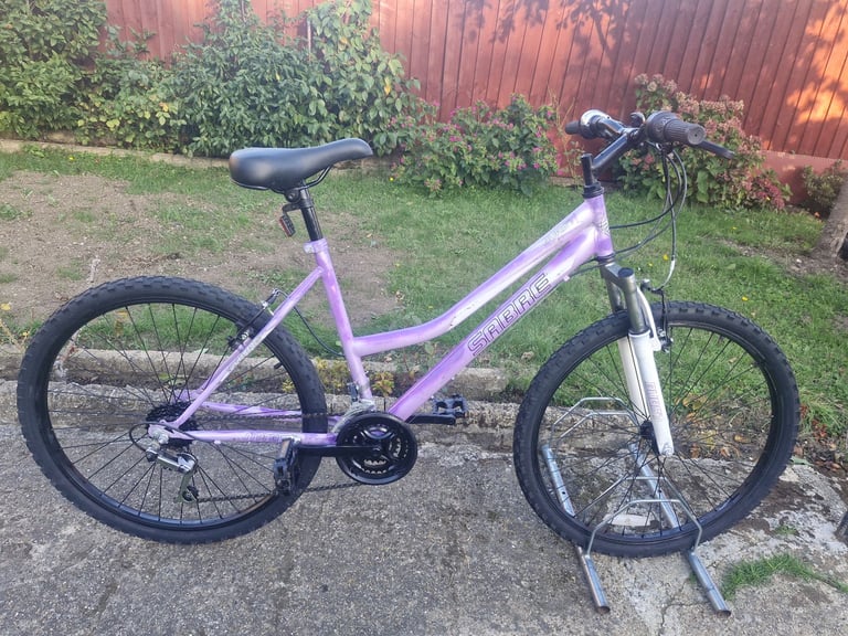 GIRLS LADIES WOMES ADULTS SABRE 26 INCH WHELLS 18 INCH FRAME 18 SPEED BIKE BICYCLE