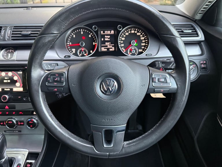 2012 Volkswagen Passat 2.0 TDI Bluemotion Tech Sport 4dr DSG SALOON DIESEL Automatic