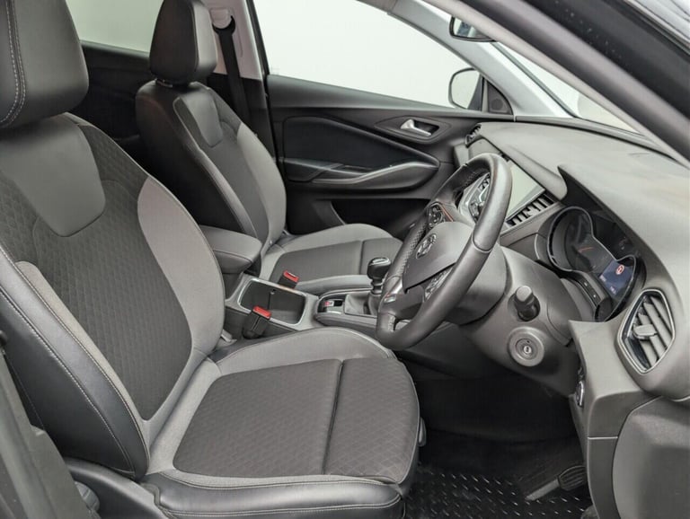 2021 Vauxhall Grandland X 1.2 Turbo SRi Nav SUV 5dr Petrol Manual Euro 6 (s/s) (130 ps) HEATED SE...