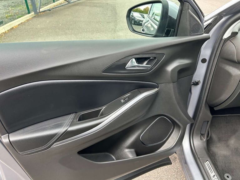 2018 Vauxhall Grandland X 1.2 Grandland X Sport Nav T S/S 5dr SUV Petrol Manual