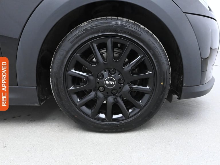 2021 MINI Hatch 1.5 One Classic Hatchback 3dr Petrol Steptronic Euro 6 (s/s) (102 ps) Hatchback P...