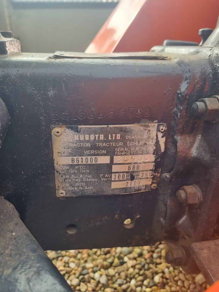 Kubota B6100D