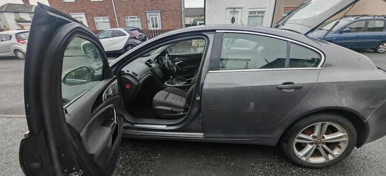 Vauxhall, INSIGNIA, Hatchback, 2010, Manual, 1796 (cc), 5 doors