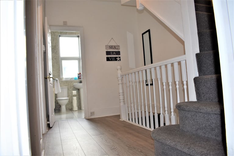 4 Bedroom House in Southend On Sea To Rent (Company let available)