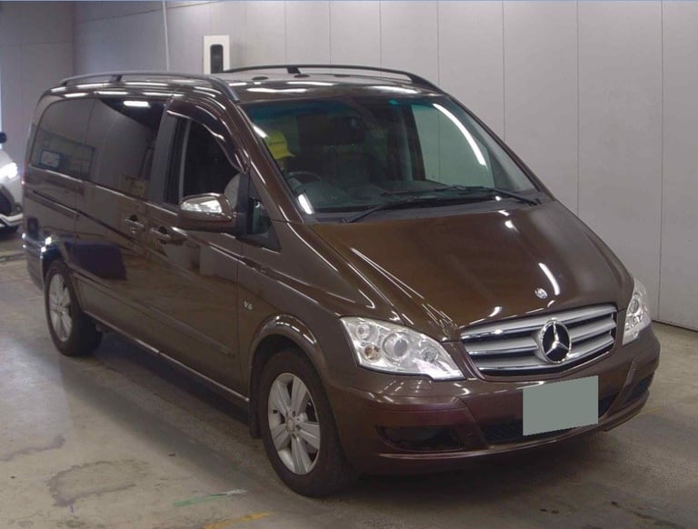 FRESH IMPORT 2013 MERCEDES-BENZ V350 AMBIENTE VIANO 3.5 V6 AUTO LONG WHEEL BASE 