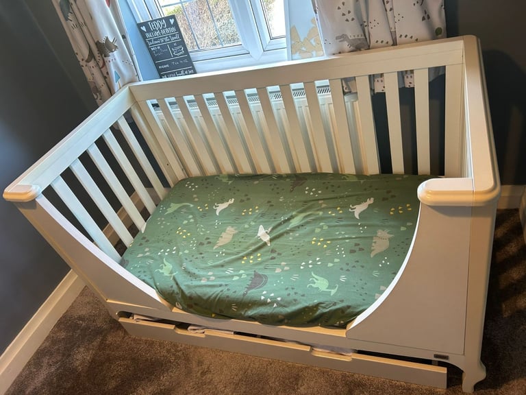 Florence Cot Bed Mamas and Papas
