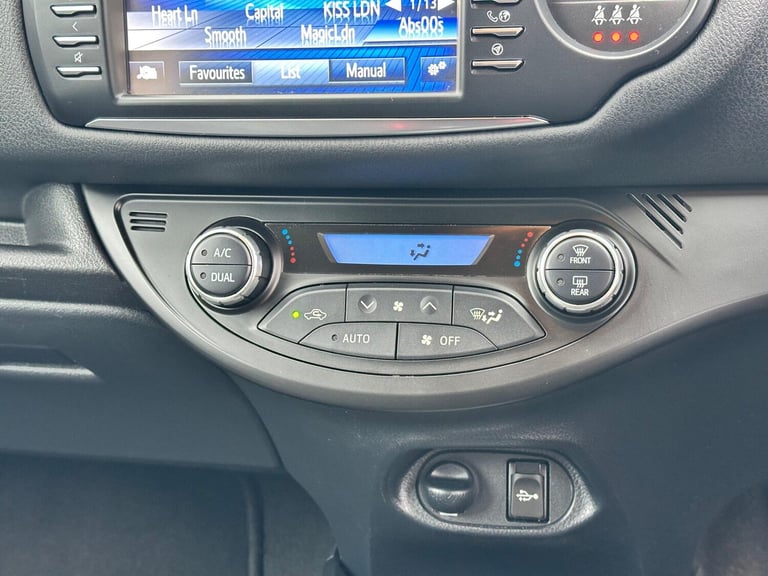 2018 Toyota Yaris 1.5 Hybrid Design 5dr CVT HATCHBACK PETROL/ELECTRIC Automatic
