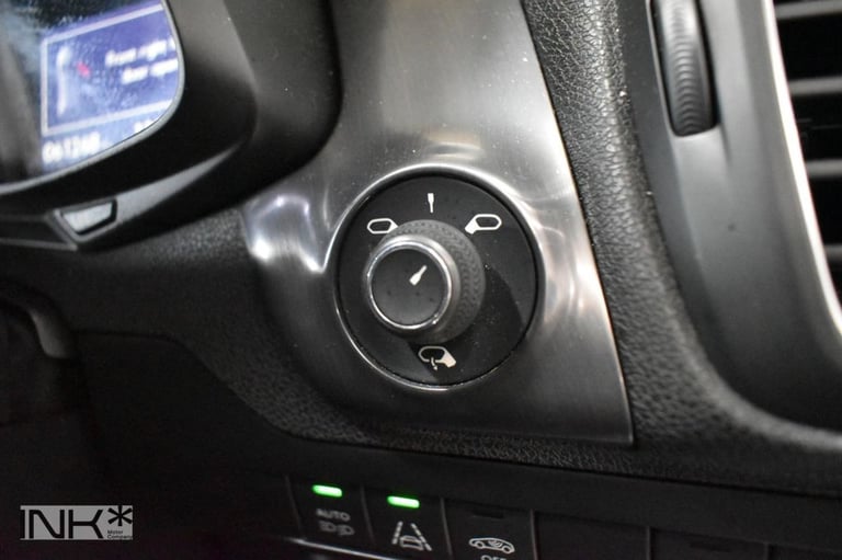 2014 Citroen DS5 2.0 h e-HDi Airdream DSport Hatchback 5dr Diesel Hybrid EGS6 4WD Euro 5 (s/ Hatc...