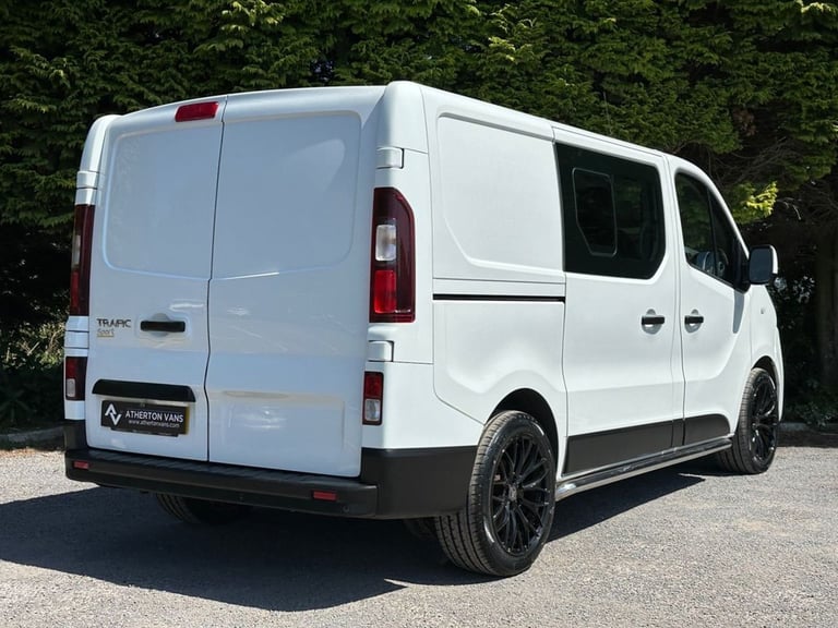 2018 Renault Trafic 1.6 dCi 27 Sport Nav Crew Van Double Cab 6dr Diesel Manual SWB Euro 6 (120  C...