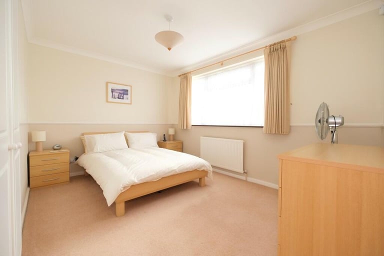 image for ✅STUNNING DOUBLE ROOM | AVAILABLE IMMEDIATELY | NEAR KEY TRANSPORT LINKS & AMENITIES✅