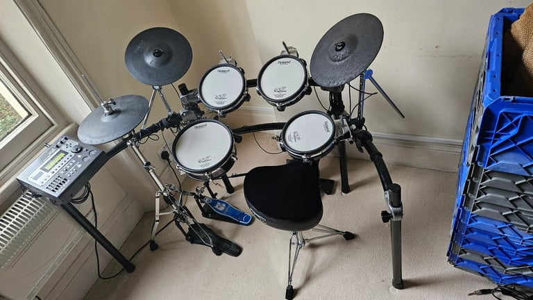 Roland V-Drums TD-12 Mesh Drum Kit w/ Double Bass and Mapex Hi Hat