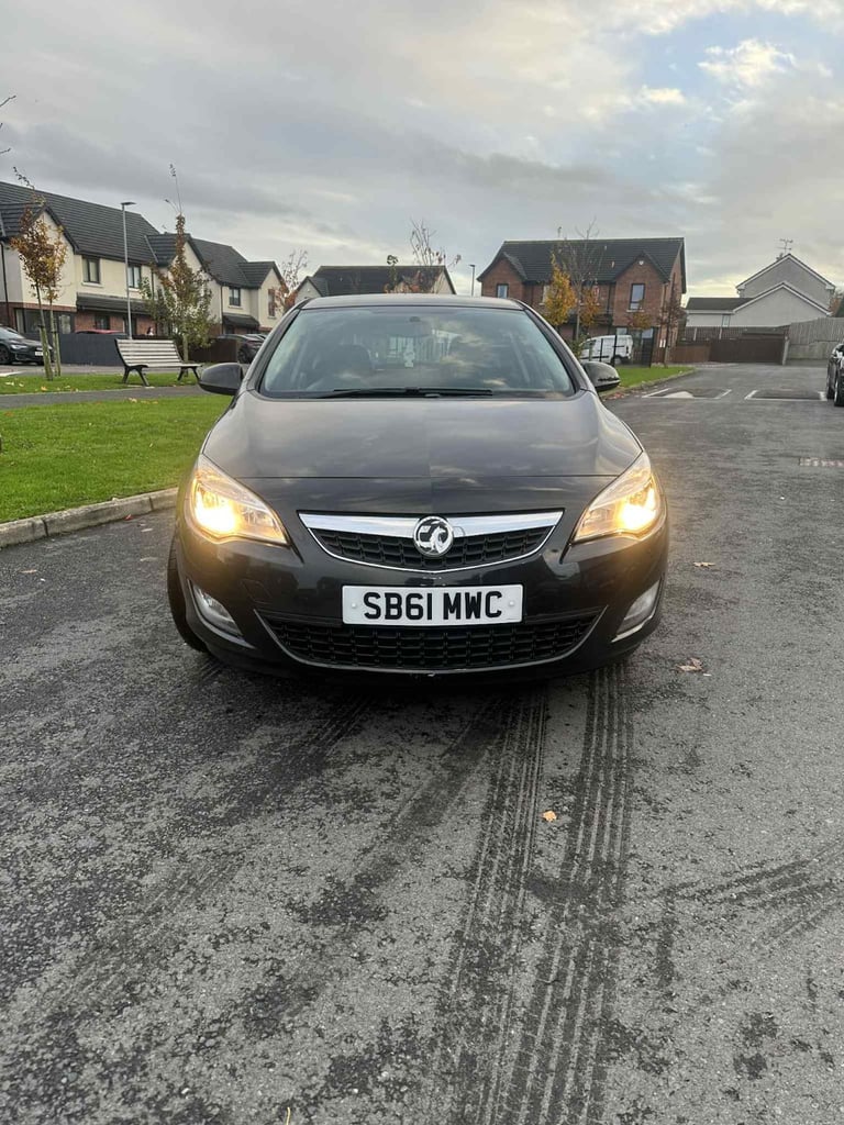 Vauxhall, ASTRA, Hatchback, 2011, Manual, 1398 (cc), 5 doors